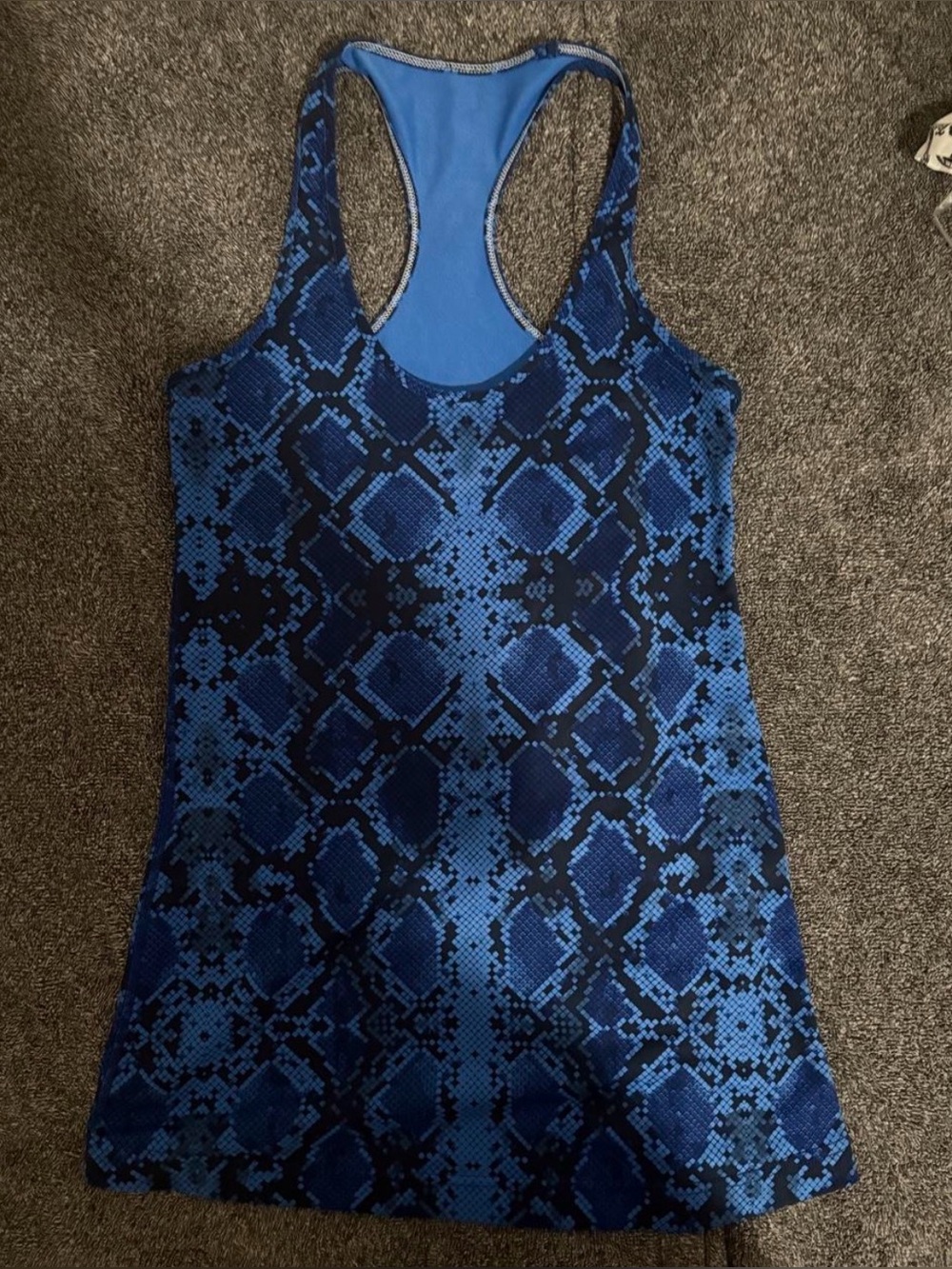 Lululemon blue/black snake print tank top